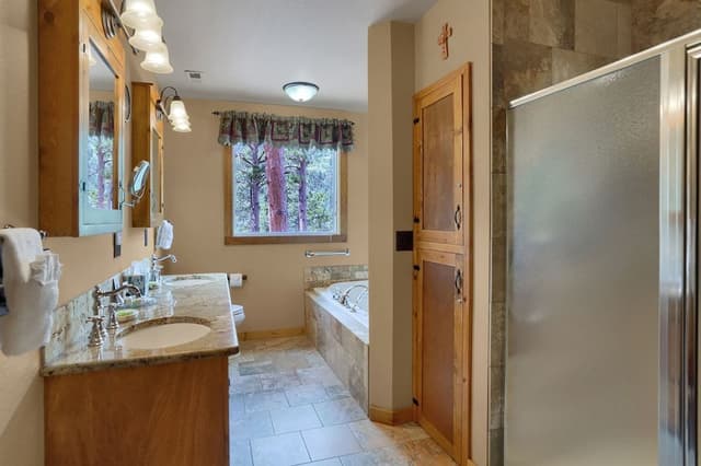 Luxury Cabin, 1 King Bed, Hot Tub, Mountain View
