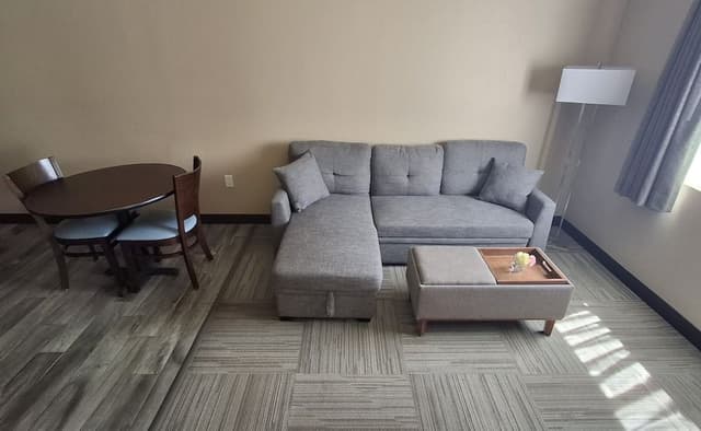 Premium Suite, 1 Queen Bed with Sofa bed, Accessible