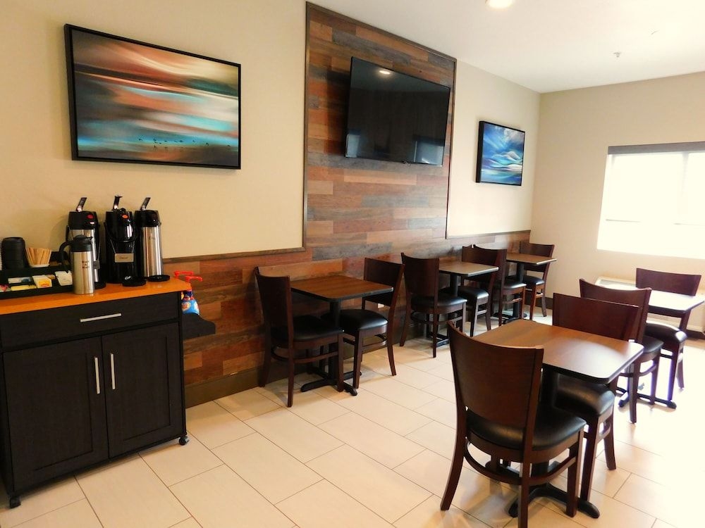 Island Suites1