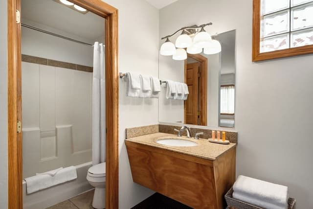 Suite, Multiple Beds