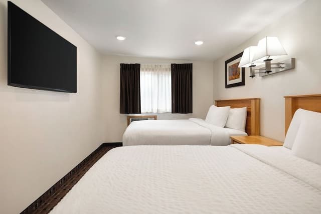 Room, 2 Bedrooms, Kitchen (2 Bathroom)