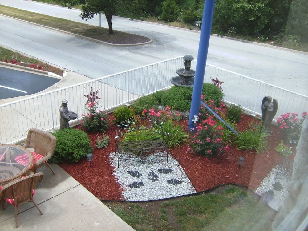 All American Inn and Suites0