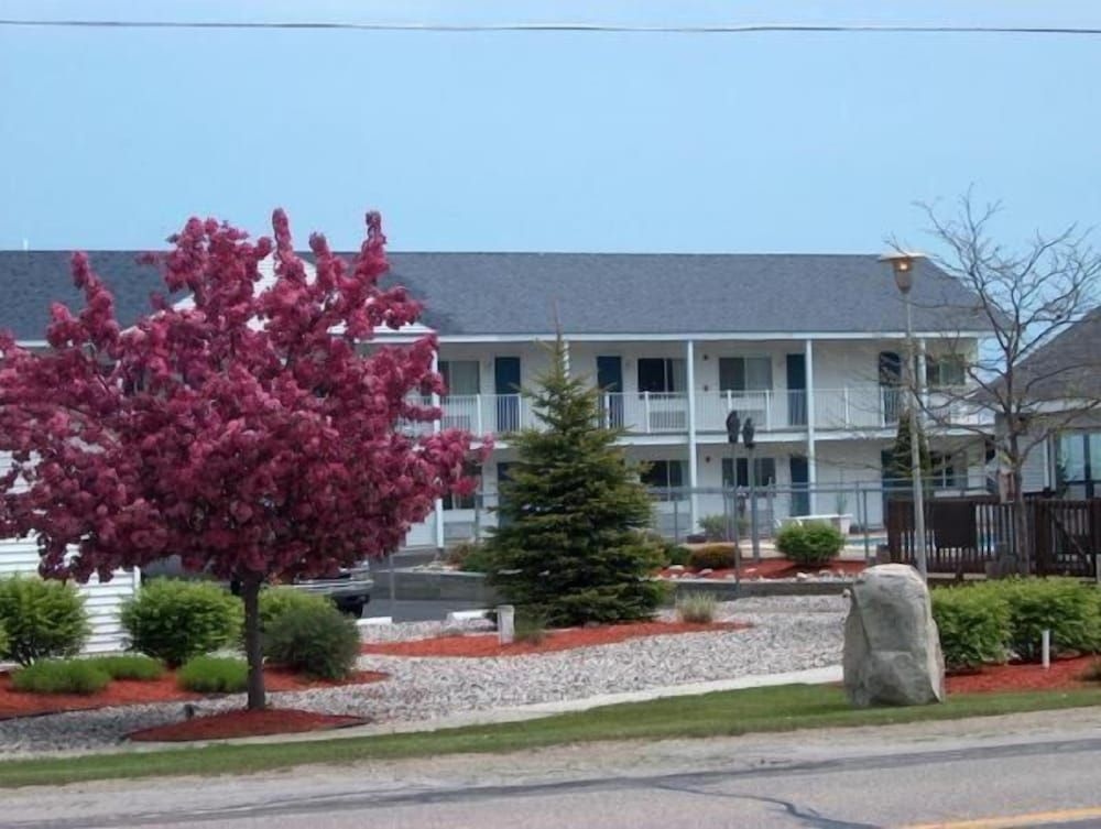 Sunrise Beach Motel2
