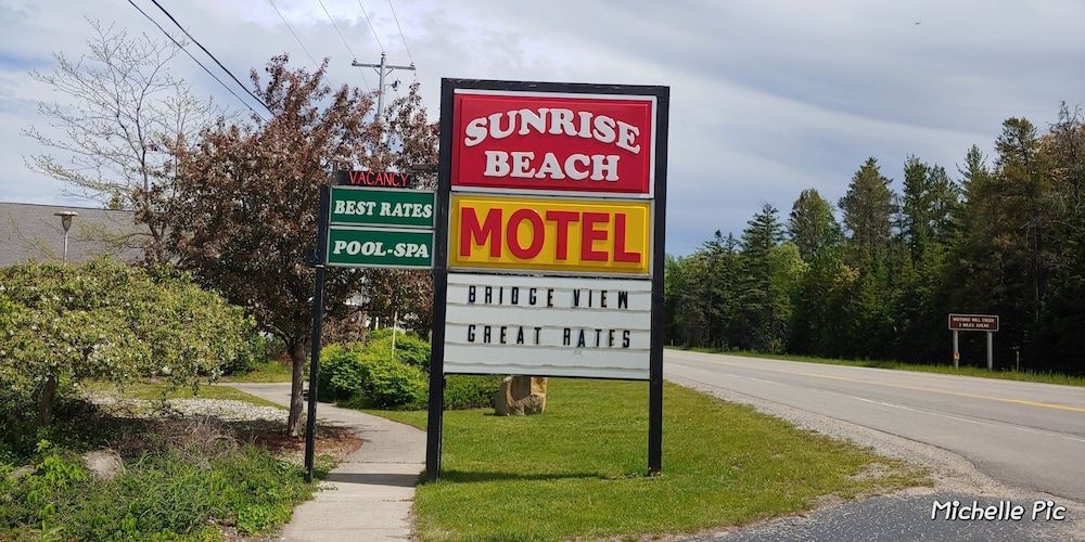 Sunrise Beach Motel3