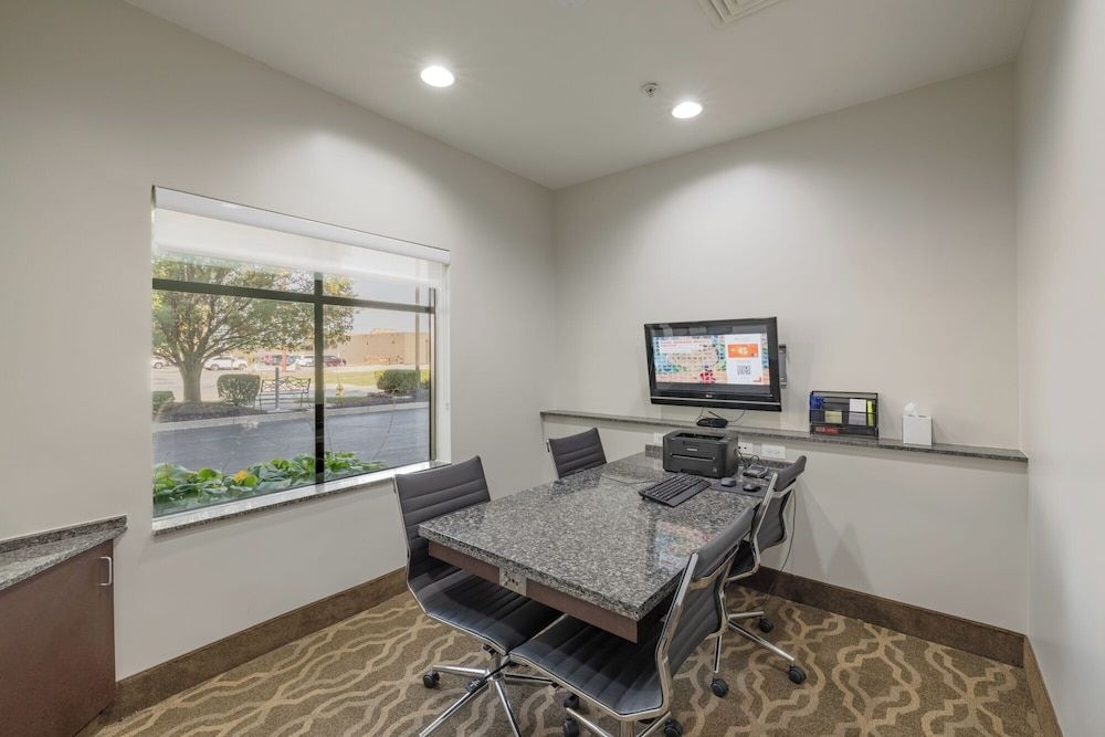 Comfort Suites Perrysburg - Toledo South4