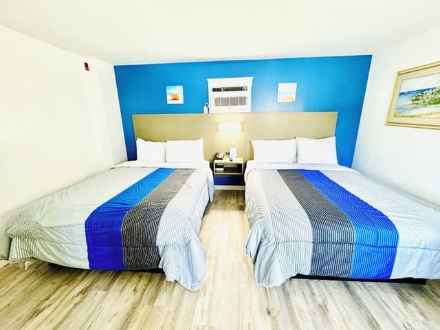 Deluxe Quadruple Room, 2 Queen Beds