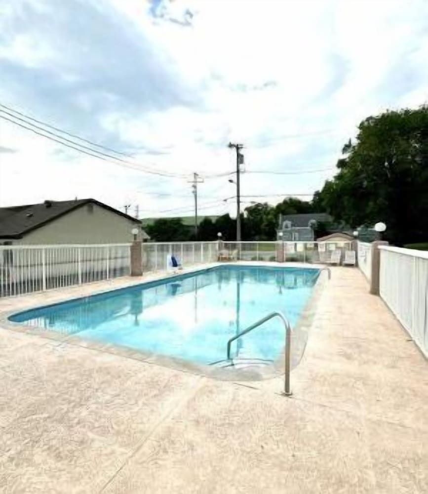 RODEWAY INN GOODLETTSVILLE1