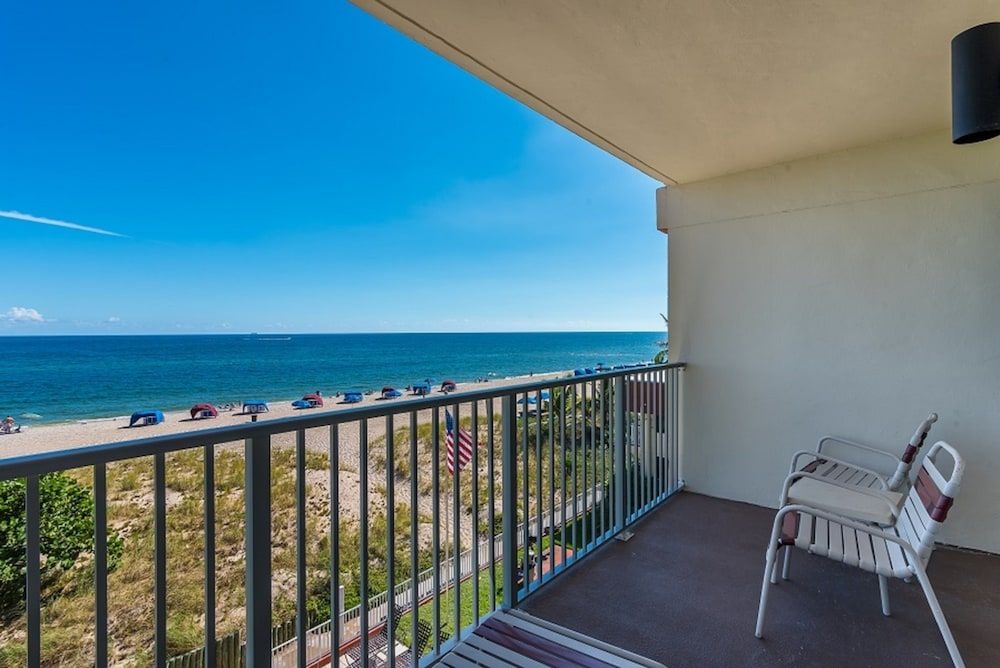 La Costa Beach Club3