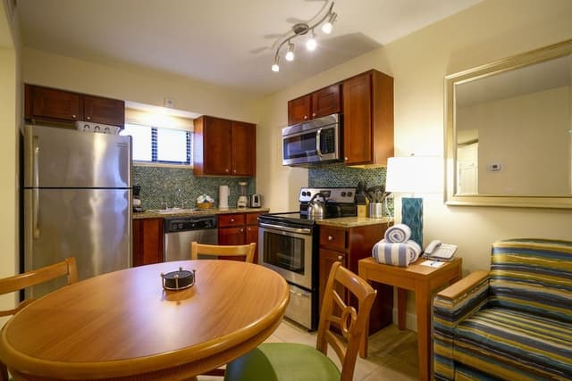 Standard Room, 1 Bedroom, Kitchen, Pool View