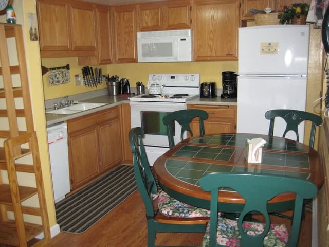 Condo, 2 Bedrooms