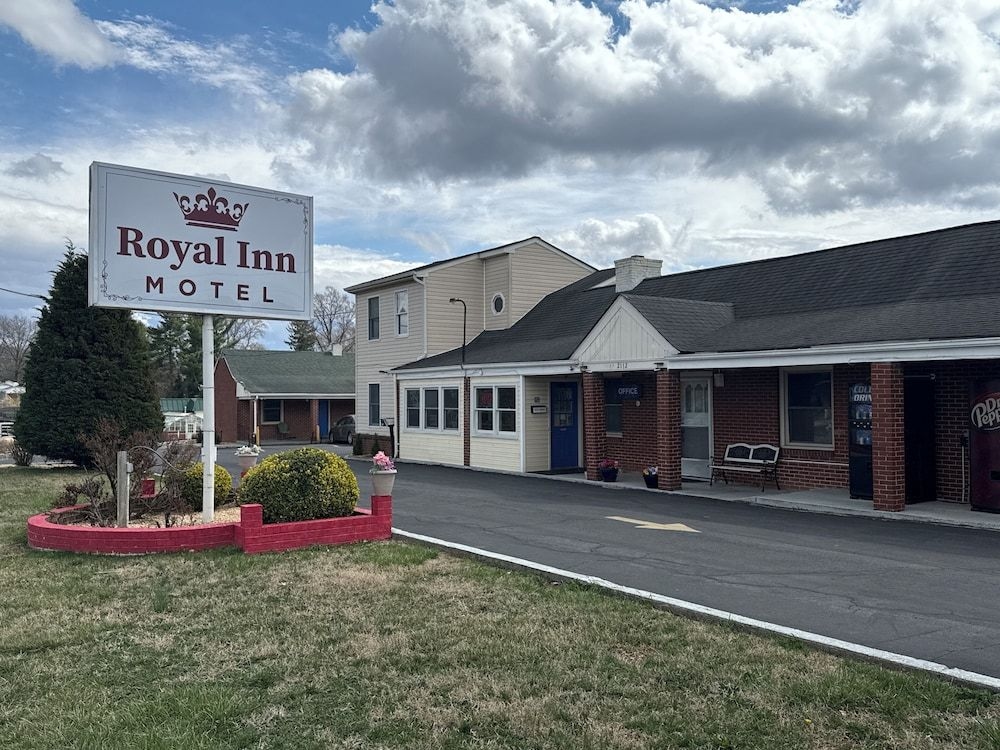 Royal Inn Motel3