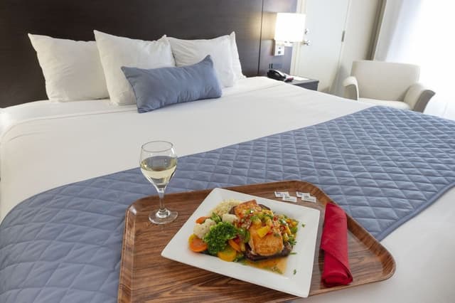 Standard Room, 1 King Bed