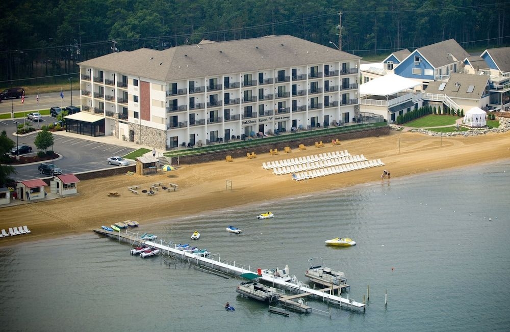 Parkshore Resort0