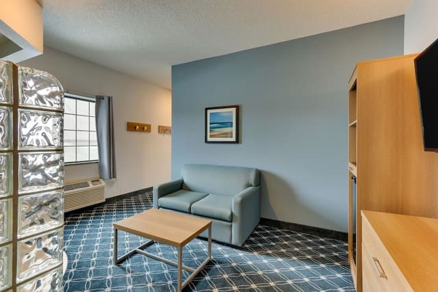 Deluxe Suite, 1 Bedroom, Jetted Tub, Balcony, Beachside