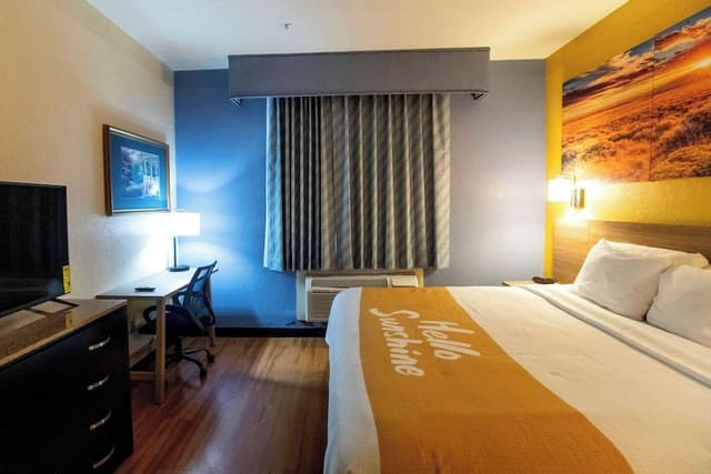 Standard Room, 1 King Bed, Accessible