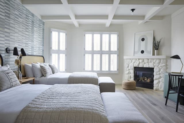 Premium Room, 2 Queen Beds, Fireplace