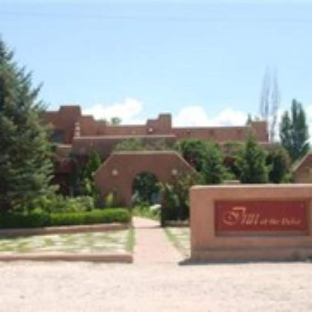The Inn at the Delta0