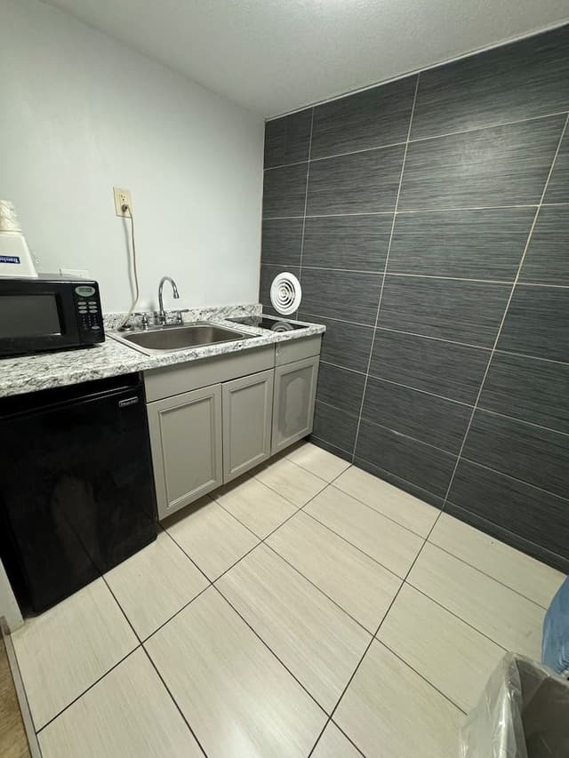 Two Double Beds With Kitchenette