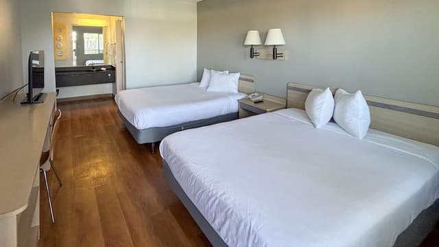 Standard Room, 2 Queen Beds, Accessible, Non Smoking