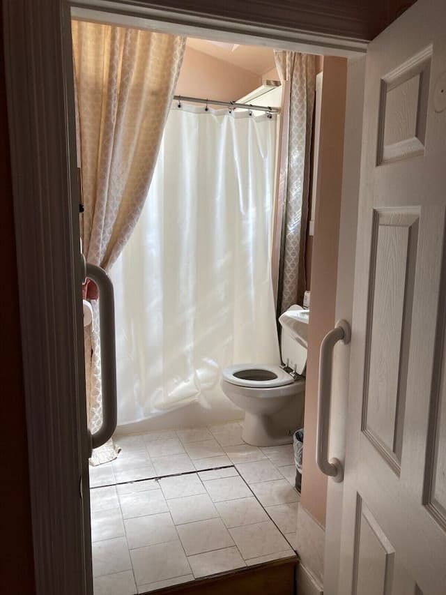Family House, Private Bathroom (Entire)