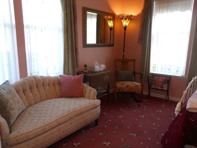 Double Room, 1 Queen Bed