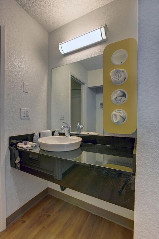 Standard Room, 2 Queen Beds, Non Smoking