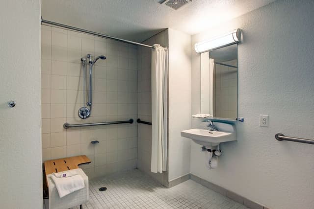 Standard Room, 2 Queen Beds, Non Smoking