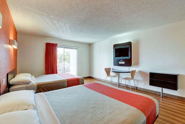 Standard Room, 2 Queen Beds, Non Smoking