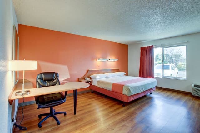 Premium Room, 1 King Bed, Non Smoking