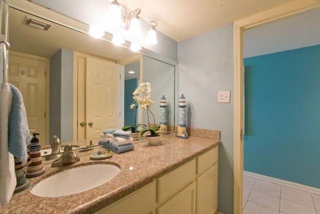 Deluxe Condo, 2 Bedrooms, 2 Bathrooms, Beach View (#2)