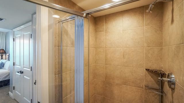 Deluxe 2 Bedrooms 2.5 Bath Condo, Waterview
