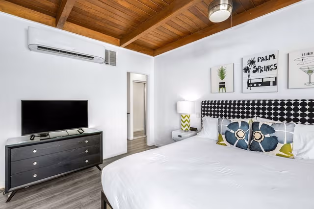 Standard Room, 1 King Bed