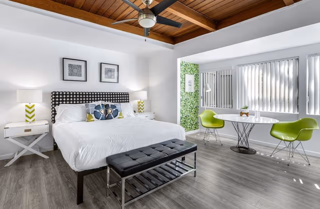 Deluxe Double Room, 1 King and 1 Queen