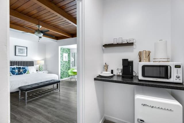Deluxe Double Room, 1 King and 1 Queen