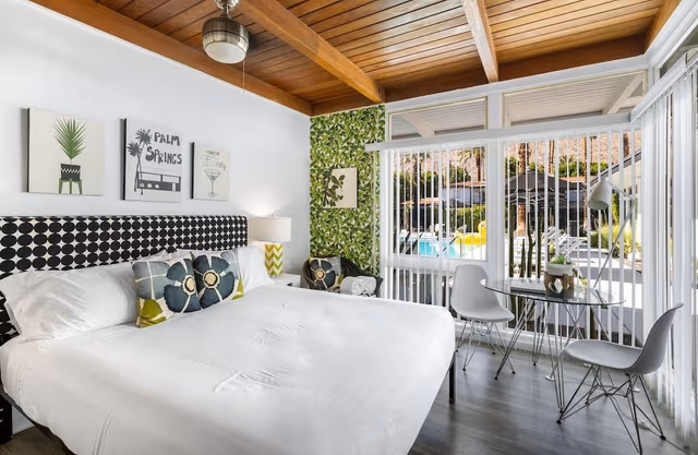 Standard Room, 1 King Bed