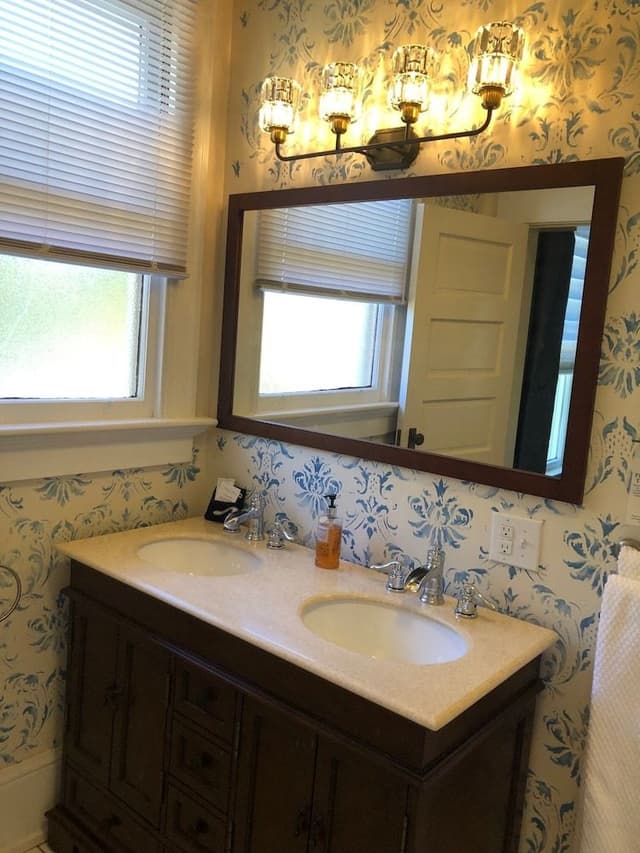 Hoyt Suite 2nd Floor
