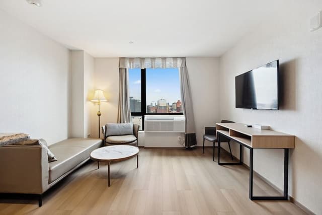 Deluxe Suite, 1 King Bed, Non Smoking