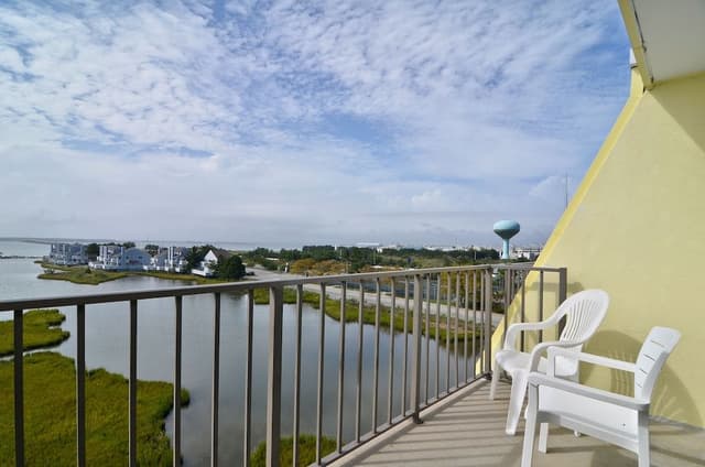 2 Queen Beds, Bay View