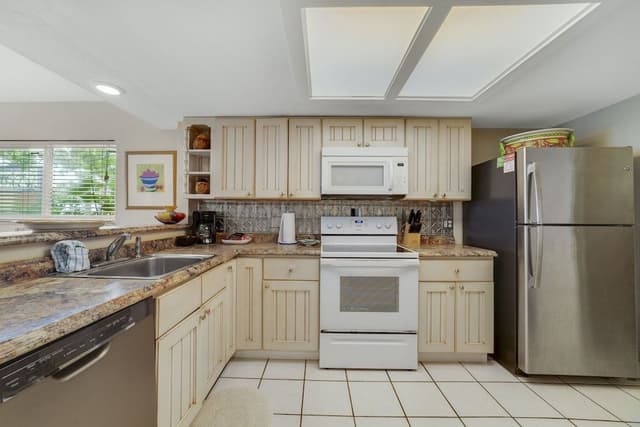 Grand Apartment, 2 Bedrooms, Oceanfront