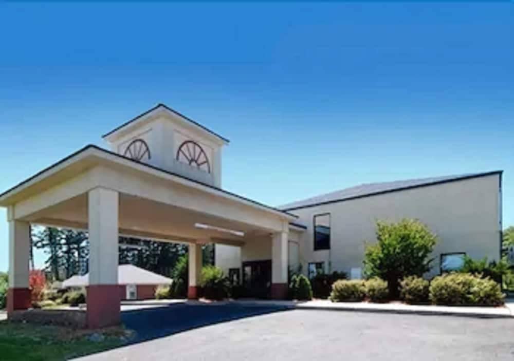 Hotel M Mount Pocono Hotel M Mount Pocono