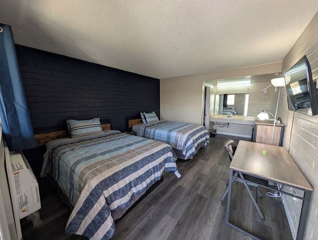 Deluxe Room, 2 Queen Beds, Non Smoking, Refrigerator & Microwave