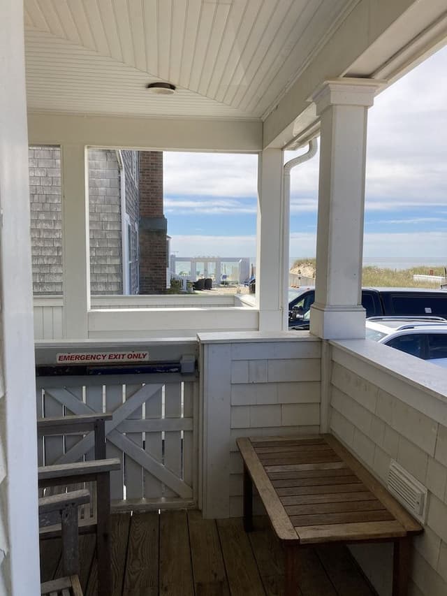 Premium Suite, 1 Queen Bed with Sofa bed, Private Bathroom, Partial Ocean View (1 Bdrm. Suite)