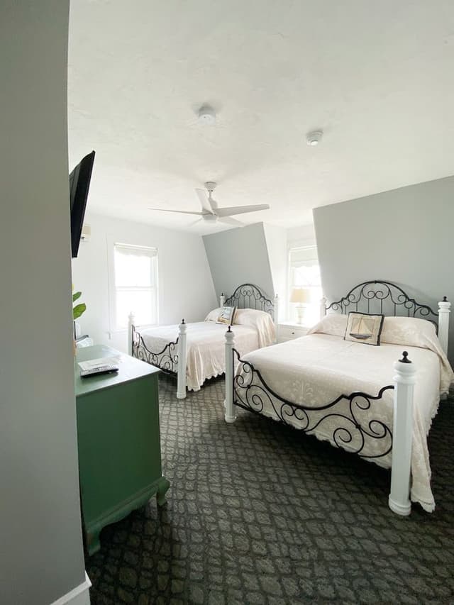 Panoramic Quadruple Room, Private Bathroom, Ocean View (Room 203)