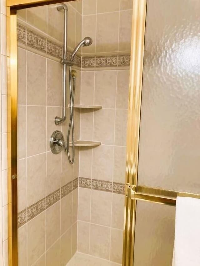 Premium Suite, 1 Queen Bed with Sofa bed, Private Bathroom, Partial Ocean View (1 Bdrm. Suite)