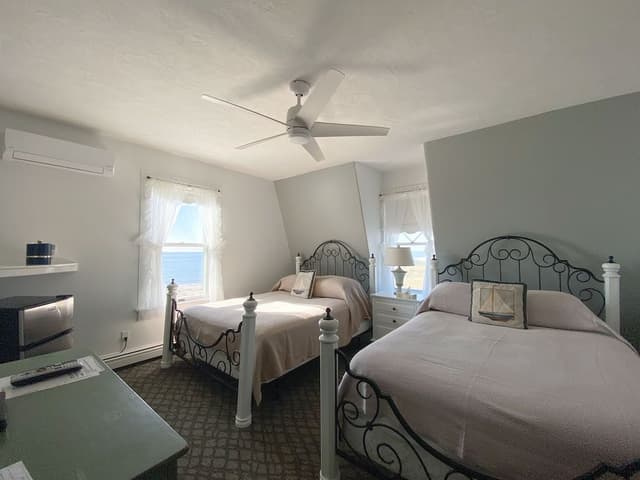 Panoramic Quadruple Room, Private Bathroom, Ocean View (Room 203)