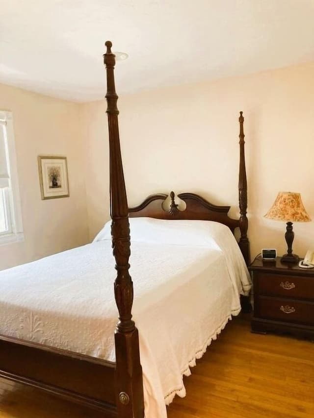 Premium Suite, 1 Queen Bed with Sofa bed, Private Bathroom, Partial Ocean View (1 Bdrm. Suite)