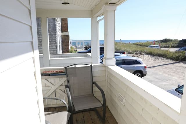 Premium Suite, 1 Queen Bed with Sofa bed, Private Bathroom, Partial Ocean View (1 Bdrm. Suite)