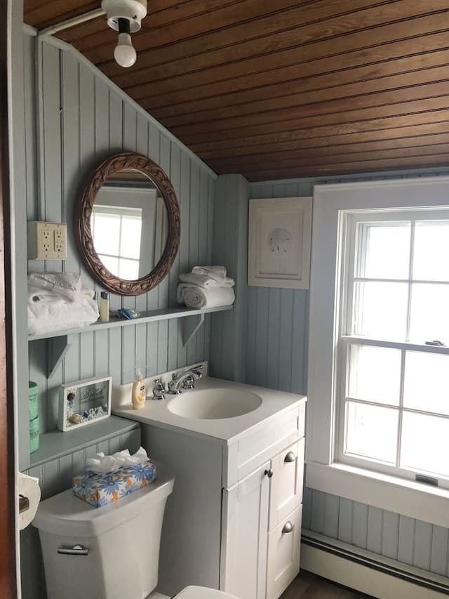 Private Beach House At By the Sea Bed and Breakfast