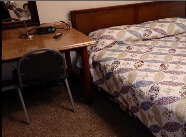 Classic Room, 1 Queen Bed, Smoking