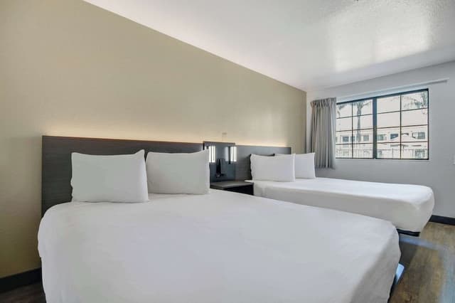 Standard Room, 2 Queen Beds, Non Smoking
